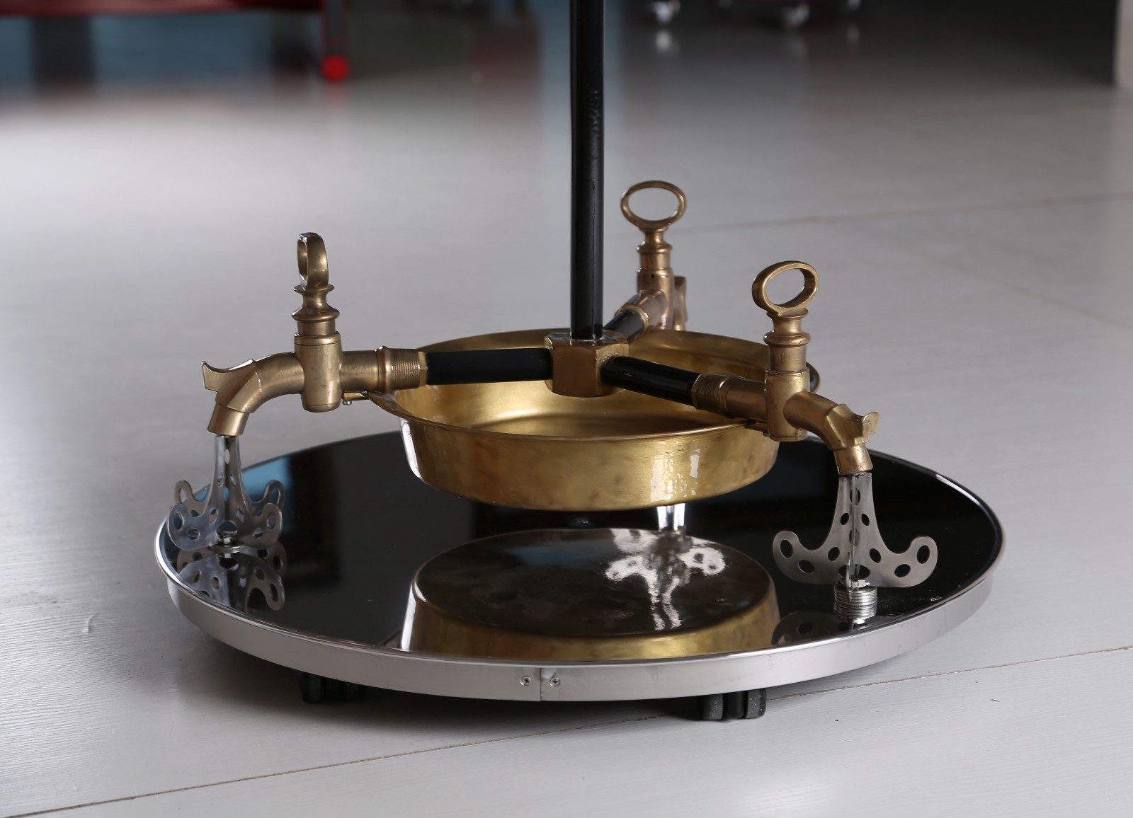 Plumbing washbowl hanger with clock